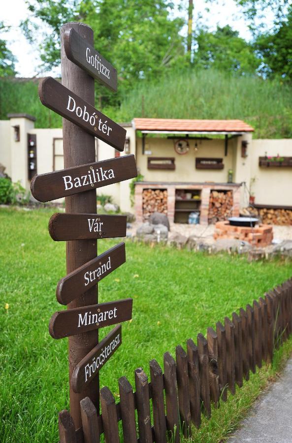 Castle Garden Apartman Eger Zewnętrze zdjęcie