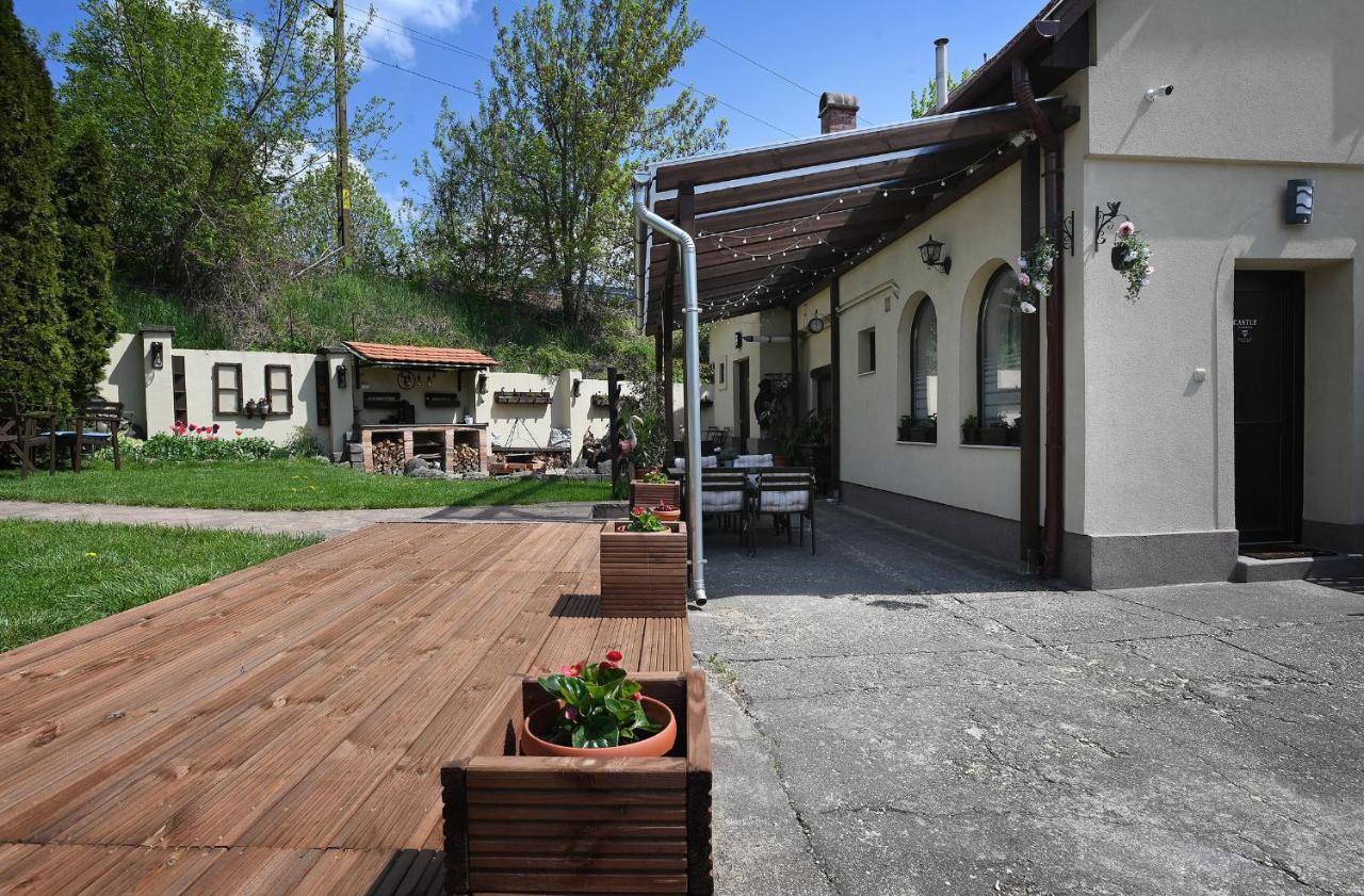 Castle Garden Apartman Eger Zewnętrze zdjęcie